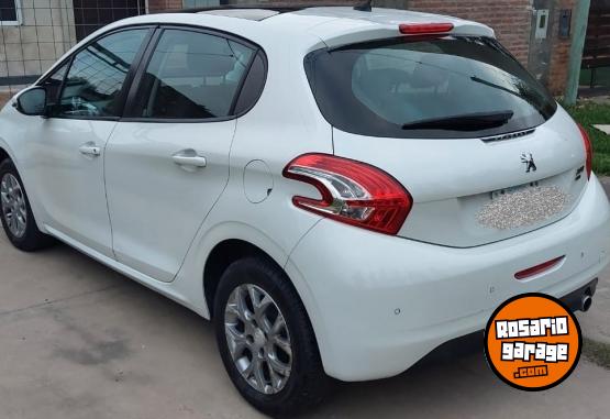 Autos - Peugeot 208 ALLURE TOUCHSCREEN 2015 Nafta 150000Km - En Venta