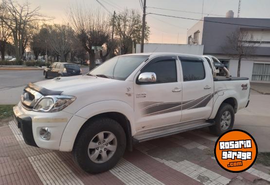 Camionetas - Toyota Hilux SRV 3.0 Dob.Cab.4x4 2011 Diesel 132000Km - En Venta