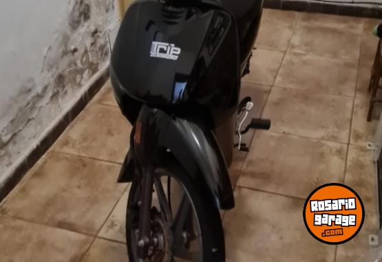 Motos - Guerrero Trip full full 2022 Nafta 5000Km - En Venta