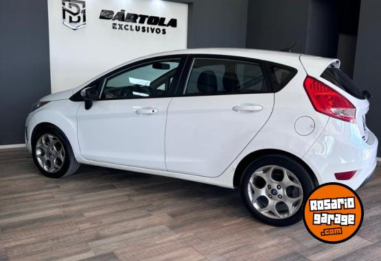 Autos - Ford Fiesta Kinectic 2013 Nafta 130200Km - En Venta