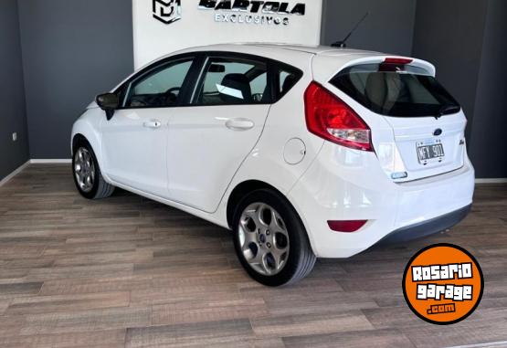 Autos - Ford Fiesta Kinectic 2013 Nafta 130200Km - En Venta