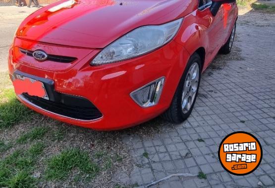 Autos - Ford Fiesta kinetic titanium 2013 Nafta 129000Km - En Venta