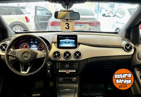 Autos - Mercedes Benz B200 SPORT 2016 Nafta 41000Km - En Venta