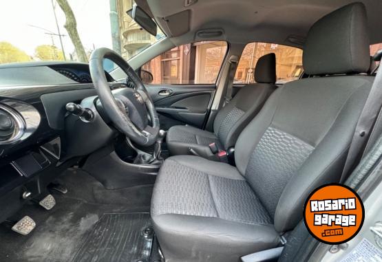 Autos - Toyota Etios XLS 2014 Nafta 85000Km - En Venta