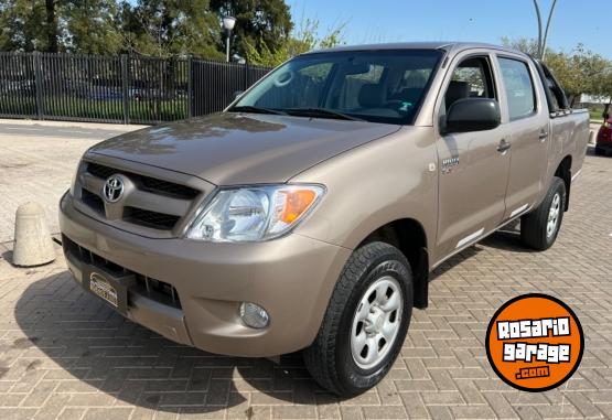 Camionetas - Toyota Hilux sr 2008 Diesel 240000Km - En Venta