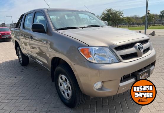 Camionetas - Toyota Hilux sr 2008 Diesel 240000Km - En Venta