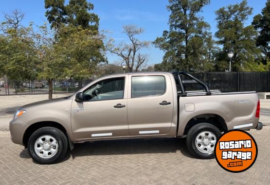 Camionetas - Toyota Hilux sr 2008 Diesel 240000Km - En Venta