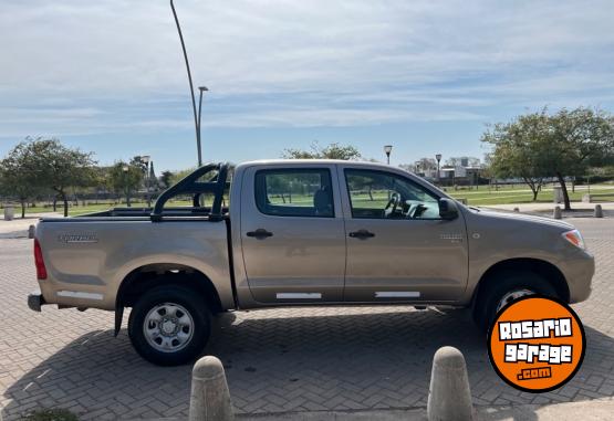 Camionetas - Toyota Hilux sr 2008 Diesel 240000Km - En Venta