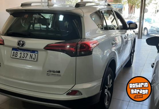 Camionetas - Toyota Rav vx 2017 Nafta 120000Km - En Venta