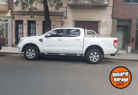 Camionetas - Ford Ranger 4x2 XLT 2021 Diesel 55000Km - En Venta