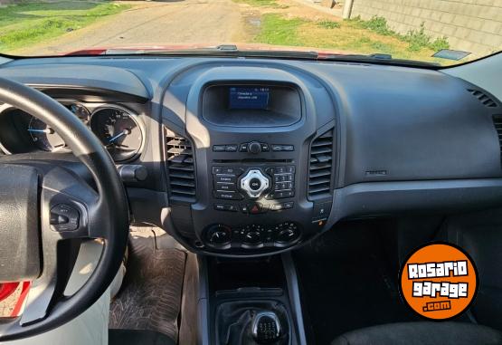 Camionetas - Ford Ranger XLS 2018 Diesel 149000Km - En Venta