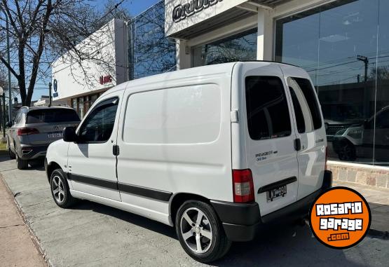 Utilitarios - Peugeot PARTNER FURGON 1.6 HDI 2012 Diesel 147000Km - En Venta