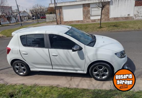 Autos - Renault Sandero RS 2017 GNC 80000Km - En Venta