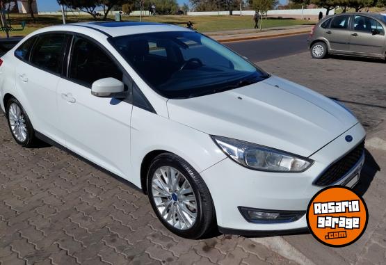 Autos - Ford Focus III 2.0 Sedan Se Pl 2016 Nafta 228000Km - En Venta