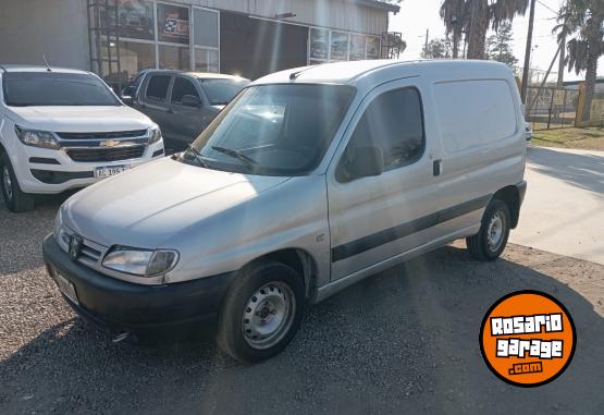 Utilitarios - Peugeot Partner 2006 Diesel 265000Km - En Venta