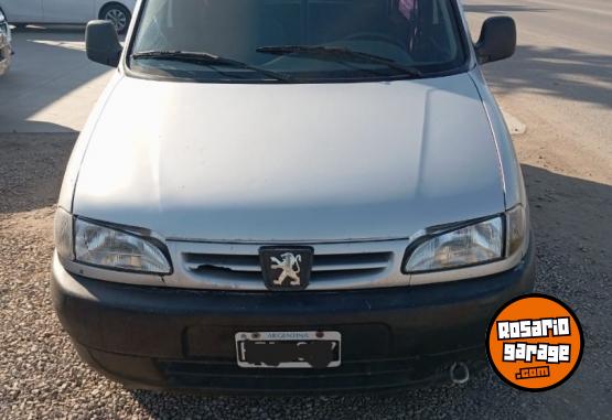 Utilitarios - Peugeot Partner 2006 Diesel 265000Km - En Venta