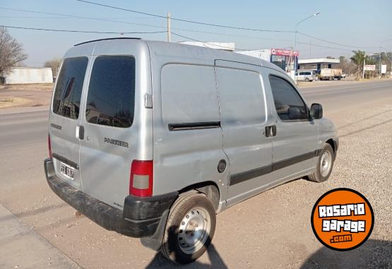 Utilitarios - Peugeot Partner 2006 Diesel 265000Km - En Venta