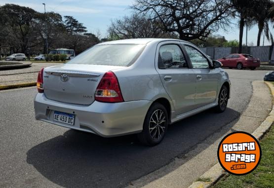 Autos - Toyota Etios 2020 Nafta 75000Km - En Venta