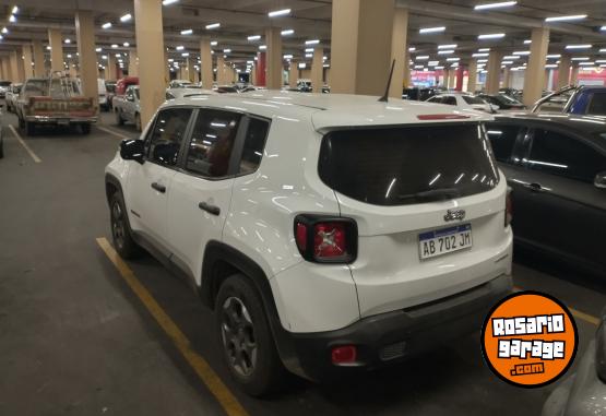 Camionetas - Jeep Renegade 2017 Nafta 71000Km - En Venta