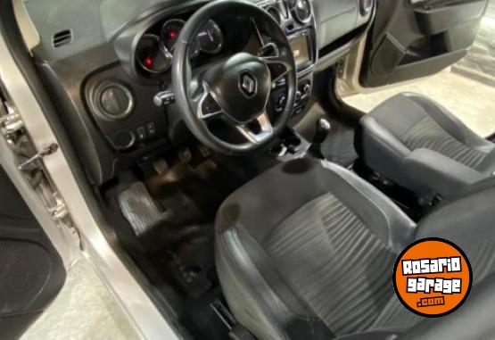 Utilitarios - Renault Kangoo 2020 Nafta 101000Km - En Venta