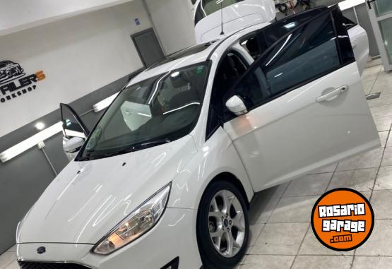 Autos - Ford FOCUS SE PLUS 2016 Nafta 63000Km - En Venta