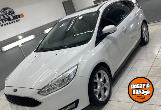 Autos - Ford FOCUS SE PLUS 2016 Nafta 63000Km - En Venta