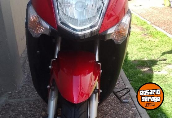 Motos - Corven Expert dot 2023 Nafta 6000Km - En Venta