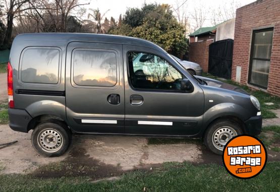 Utilitarios - Renault Kangoo 2016 Nafta 225000Km - En Venta