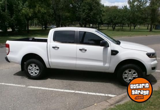 Camionetas - Ford Ranger 1ra mano permuto 2017 Diesel 72000Km - En Venta