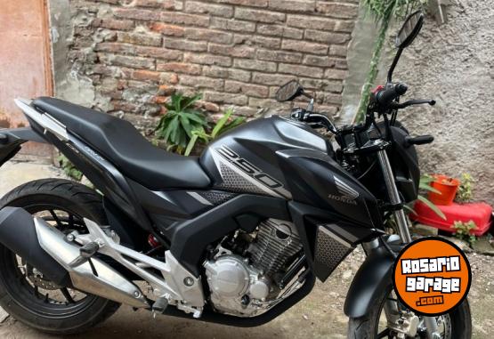 Motos - Honda Cb twister 250 2023 2023 Nafta 10000Km - En Venta