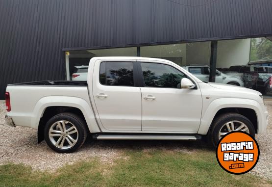 Camionetas - Volkswagen AMAROK HIGHLINE PACK 180C 2017 Diesel 150000Km - En Venta