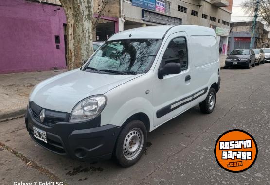 Utilitarios - Renault Kangoo 2016 GNC 110000Km - En Venta