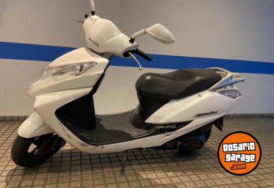 Motos - Honda Elite 2015 Nafta 15000Km - En Venta