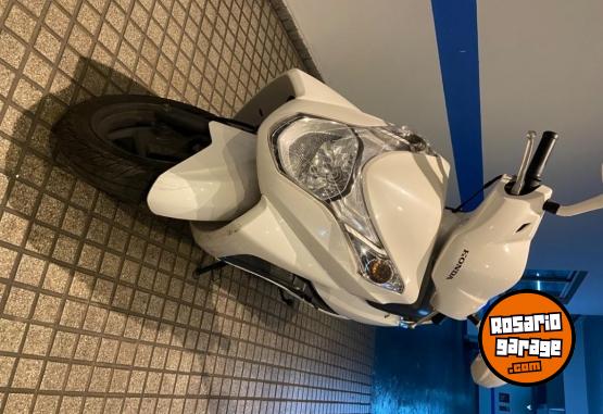 Motos - Honda Elite 2015 Nafta 15000Km - En Venta