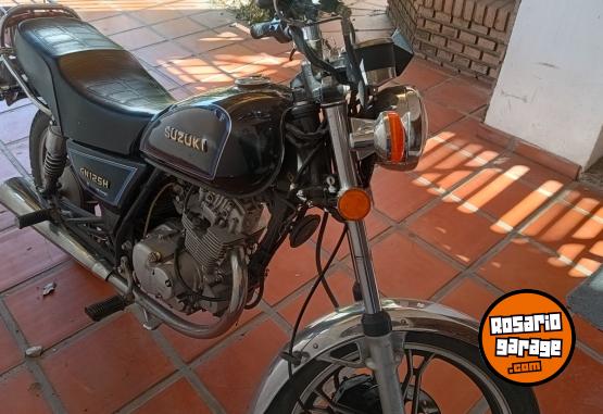 Motos - Suzuki GN 125 2019 Nafta 14000Km - En Venta