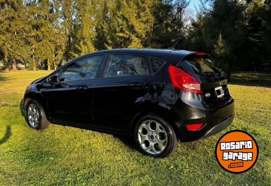 Autos - Ford Fiesta kinetic 2010 Nafta 95000Km - En Venta