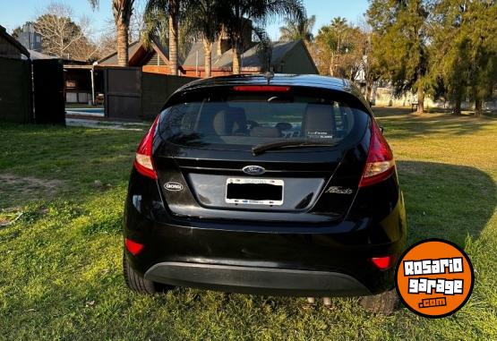 Autos - Ford Fiesta kinetic 2010 Nafta 95000Km - En Venta