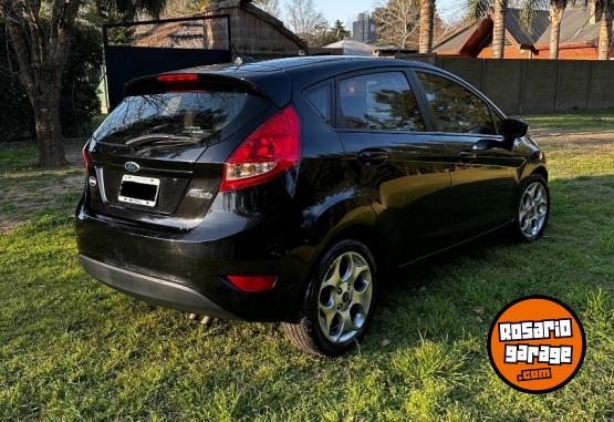 Autos - Ford Fiesta kinetic 2010 Nafta 95000Km - En Venta