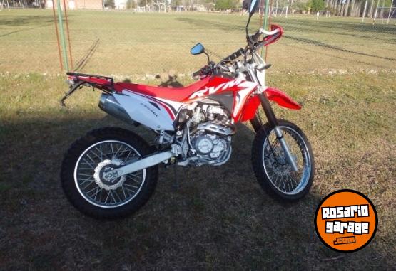 Motos - Otra marca RVM CZ 250L 2023 Nafta 5800Km - En Venta