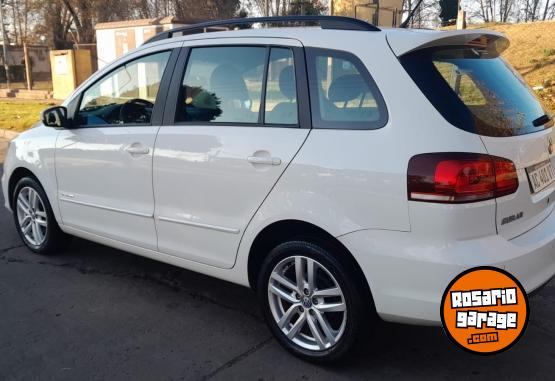 Autos - Volkswagen SURAN  HIGHLINE MSI 2018 Nafta 40450Km - En Venta