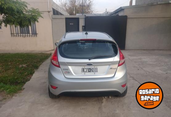 Autos - Ford Fiesta kinetic 2012 Nafta 118000Km - En Venta