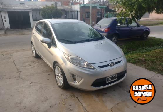 Autos - Ford Fiesta kinetic 2012 Nafta 118000Km - En Venta