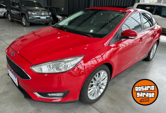 Autos - Ford FOCUS SE PLUS 4 PUERTAS 2016 Nafta 70751Km - En Venta