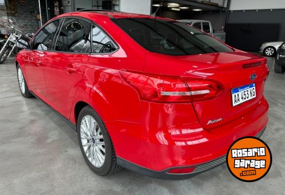 Autos - Ford FOCUS SE PLUS 4 PUERTAS 2016 Nafta 70751Km - En Venta