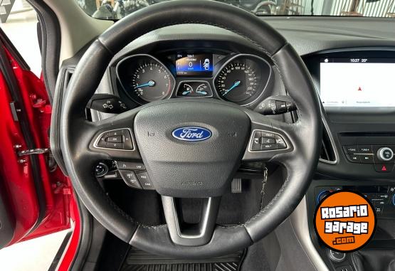 Autos - Ford FOCUS SE PLUS 4 PUERTAS 2016 Nafta 70751Km - En Venta