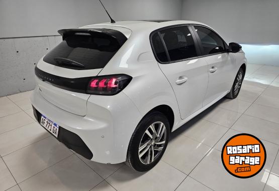 Autos - Peugeot 208 Feline 2023 at 2023 Nafta 5000Km - En Venta