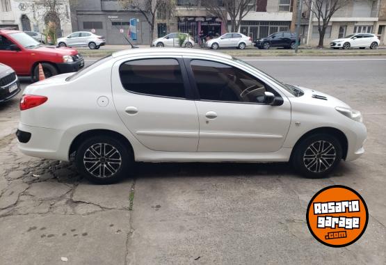 Autos - Peugeot 207 COMPACT 1.4 4P XS 2010 Nafta 160000Km - En Venta