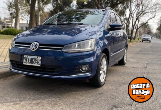 Autos - Volkswagen Suran highline 2015 Nafta 164000Km - En Venta