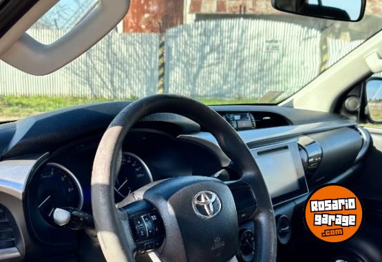 Camionetas - Toyota Hilux Sr 2.4 4x2 2017 Diesel 168000Km - En Venta