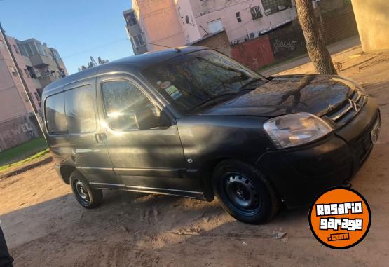 Utilitarios - Citroen Berlingo 2014 GNC 220000Km - En Venta